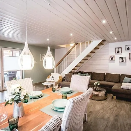 Holiday home Glanzstueck